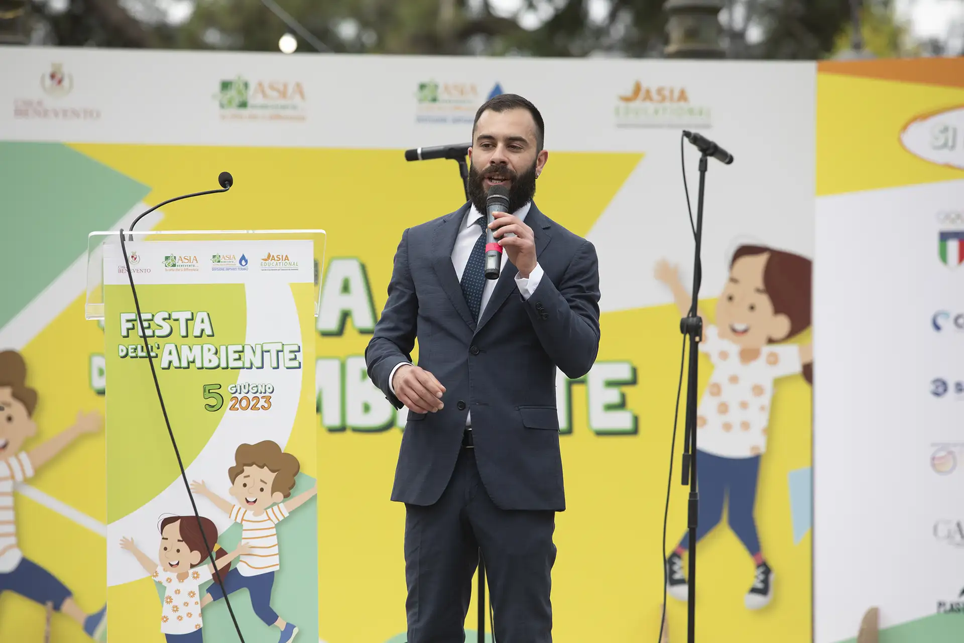 foto inerente alla festa dell'ambiente svolta nel giugno 2023 per asia benevento. Gerardo Taurasi ha progettato l'immagine coordinata e tutti i supporti stampa e digital.