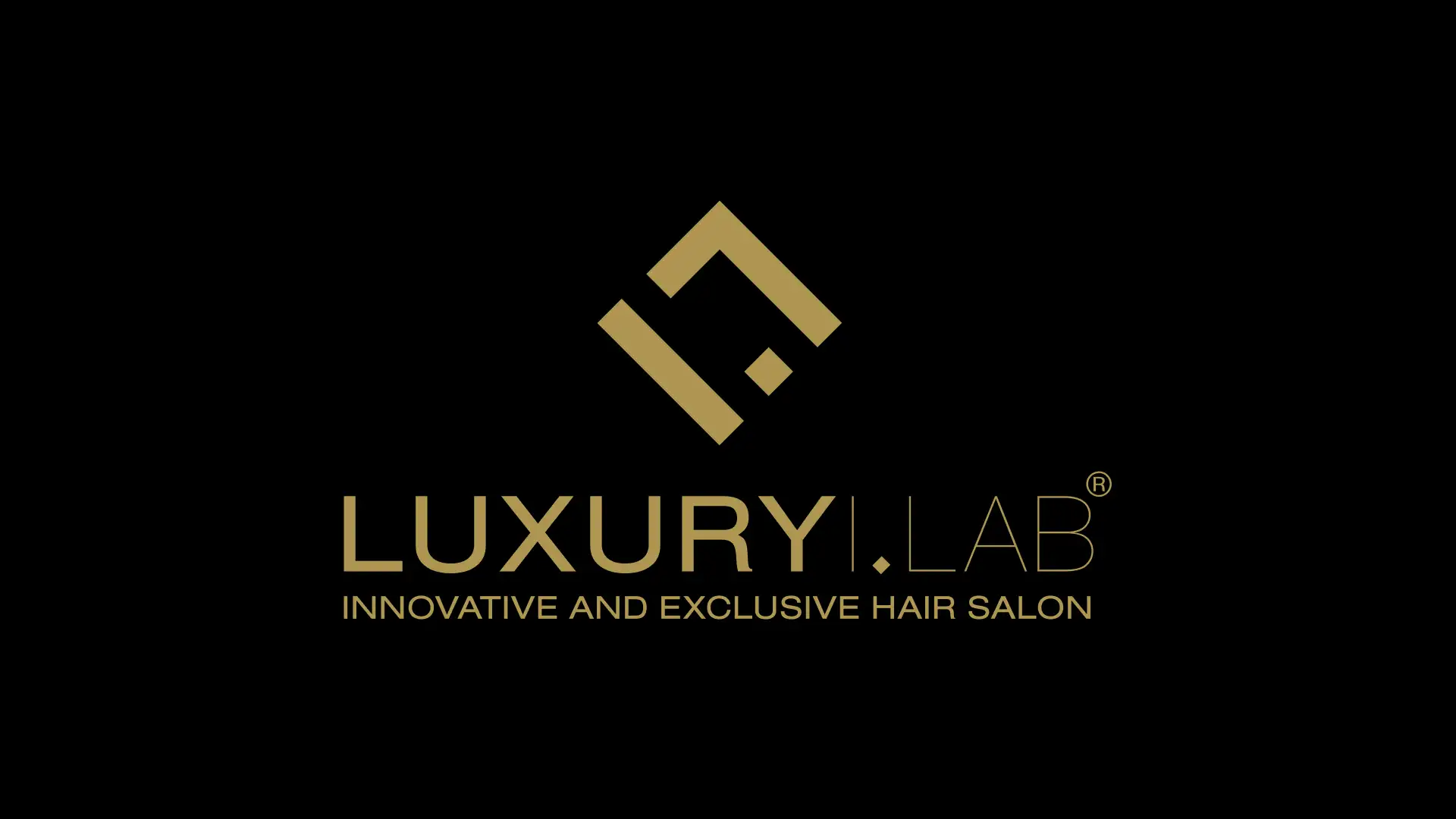 logo di luxuryilab oro su fondo nero